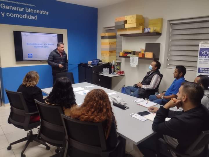 Presentación en sala de juntas